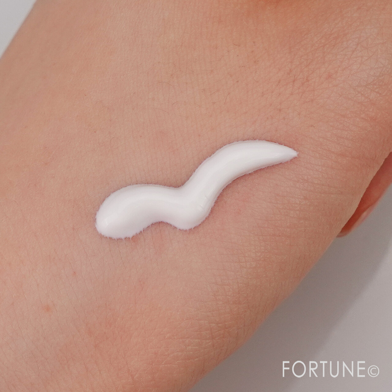 紫外線予報　ノンケミカル薬用美白UVクリーム　日焼け止め