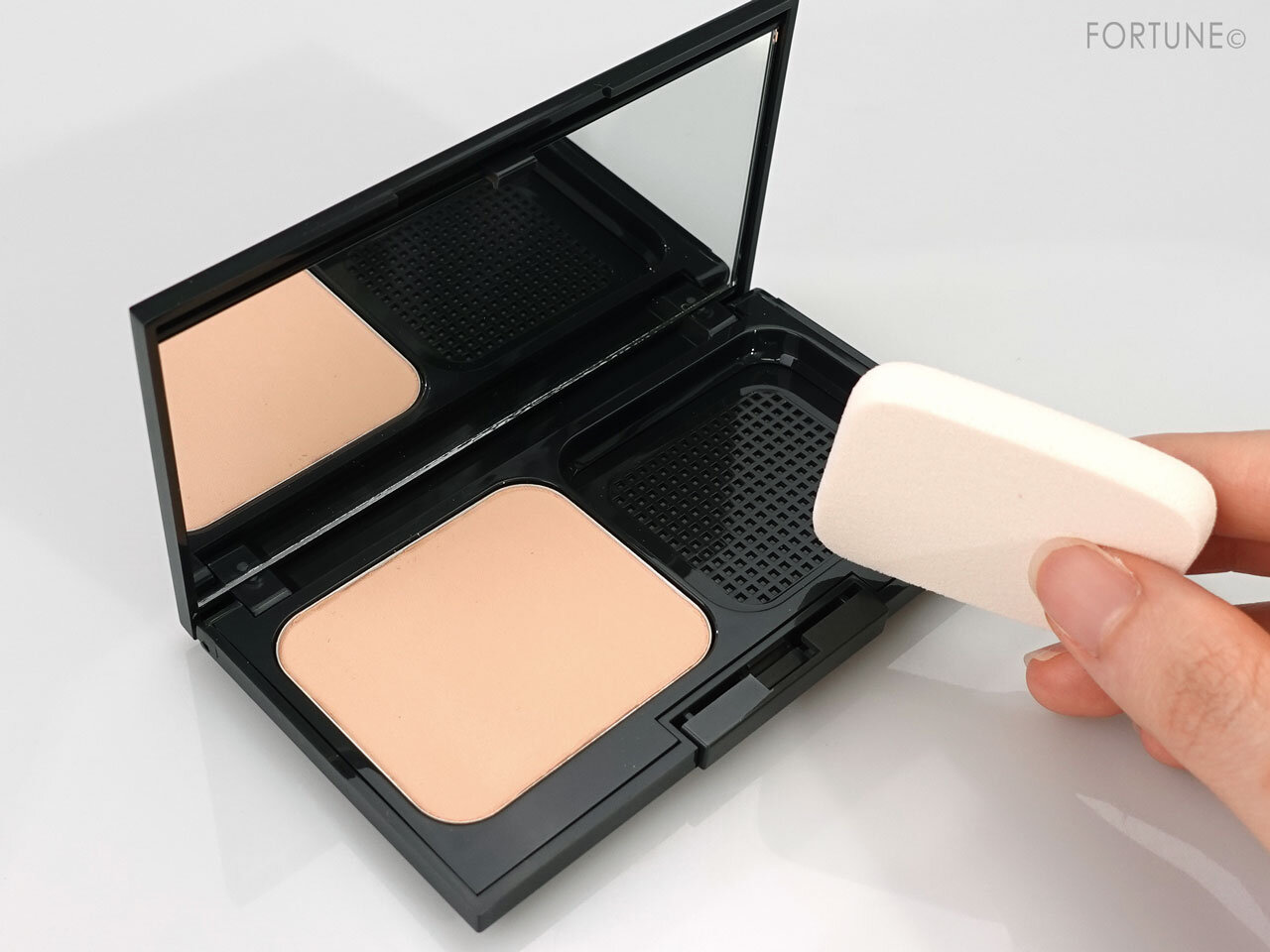 REVLON/レブロン カラーステイ ロングウェア UV パウダー ファンデーション