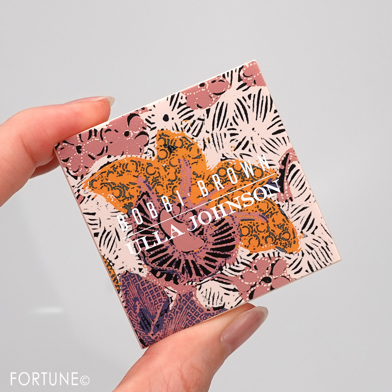 ミニ ハイライティング パウダー　BOBBI　BROWN（ボビイ ブラウン）×ウラ ジョンソン　