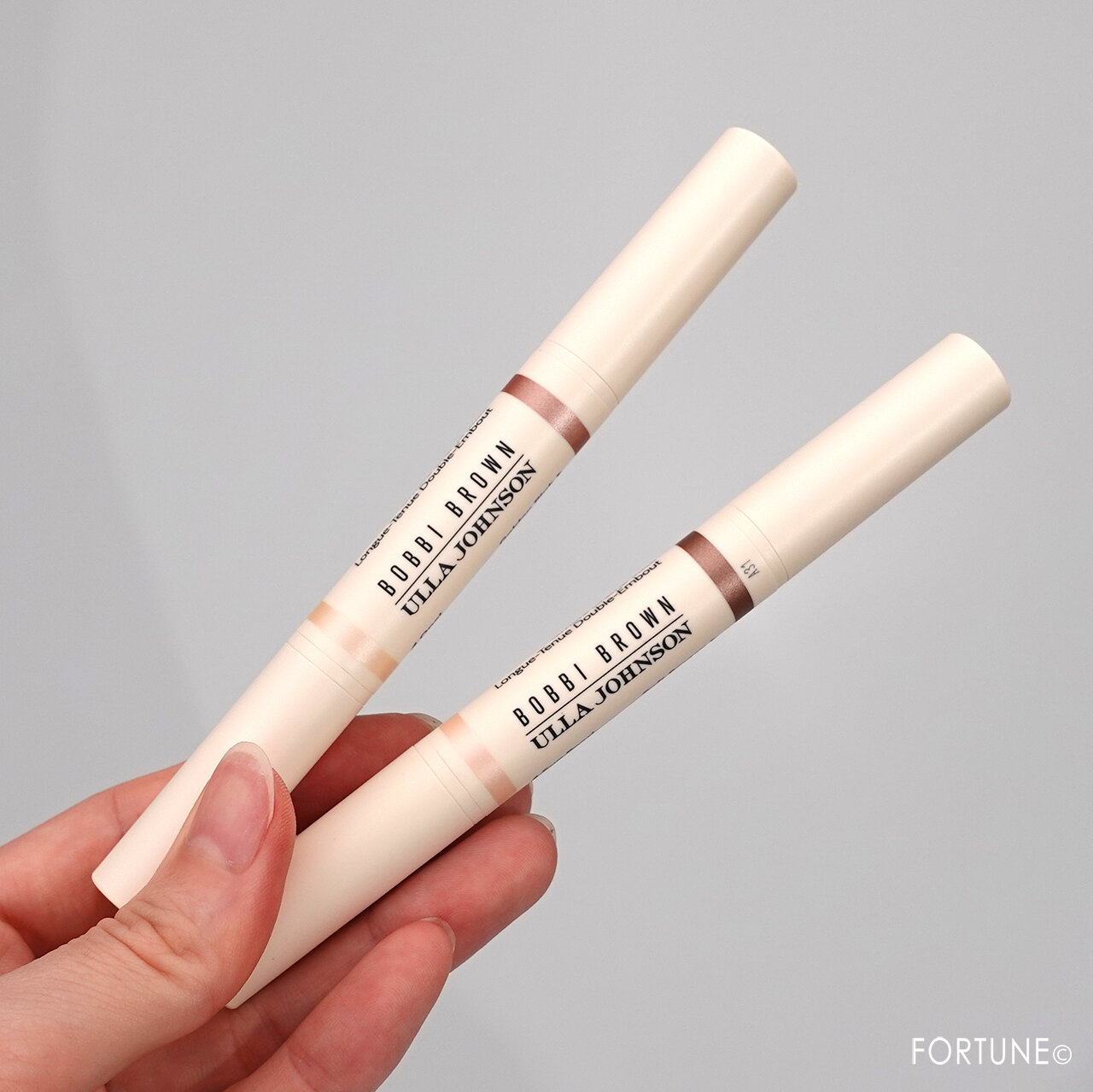 ロングウェア デュアルエンド クリーム シャドウ スティック　BOBBI　BROWN（ボビイ ブラウン）×ウラ ジョンソン