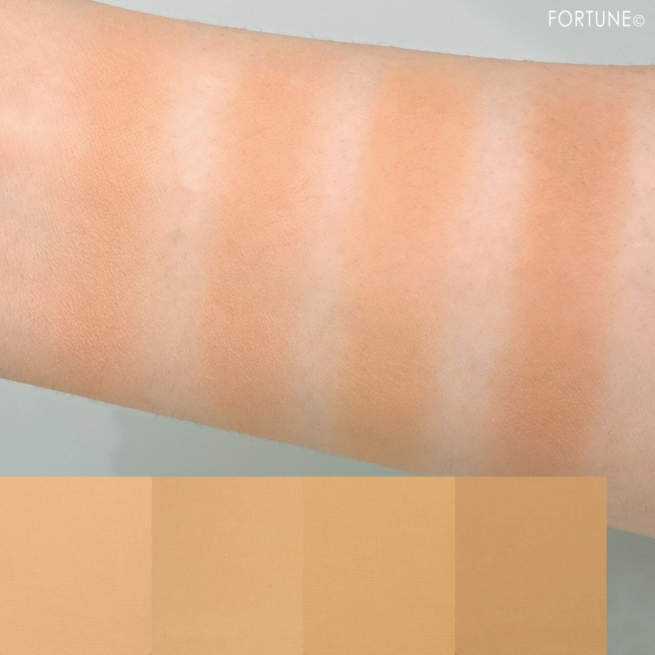 REVLON/レブロン カラーステイ ロングウェア UV パウダー ファンデーション