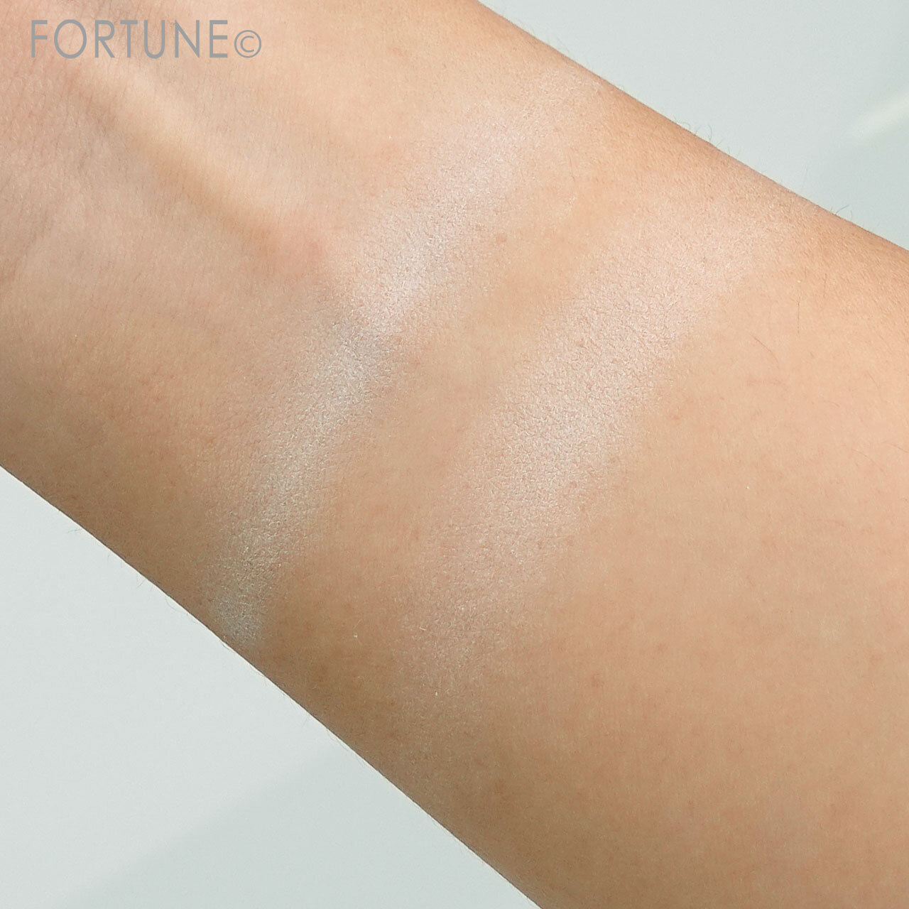 WHOMEE/フーミー ハイライトパウダーW