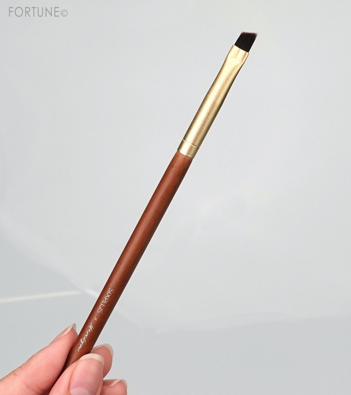 メイクブラシ 塗り方 使い方 お手入れ法まで解説