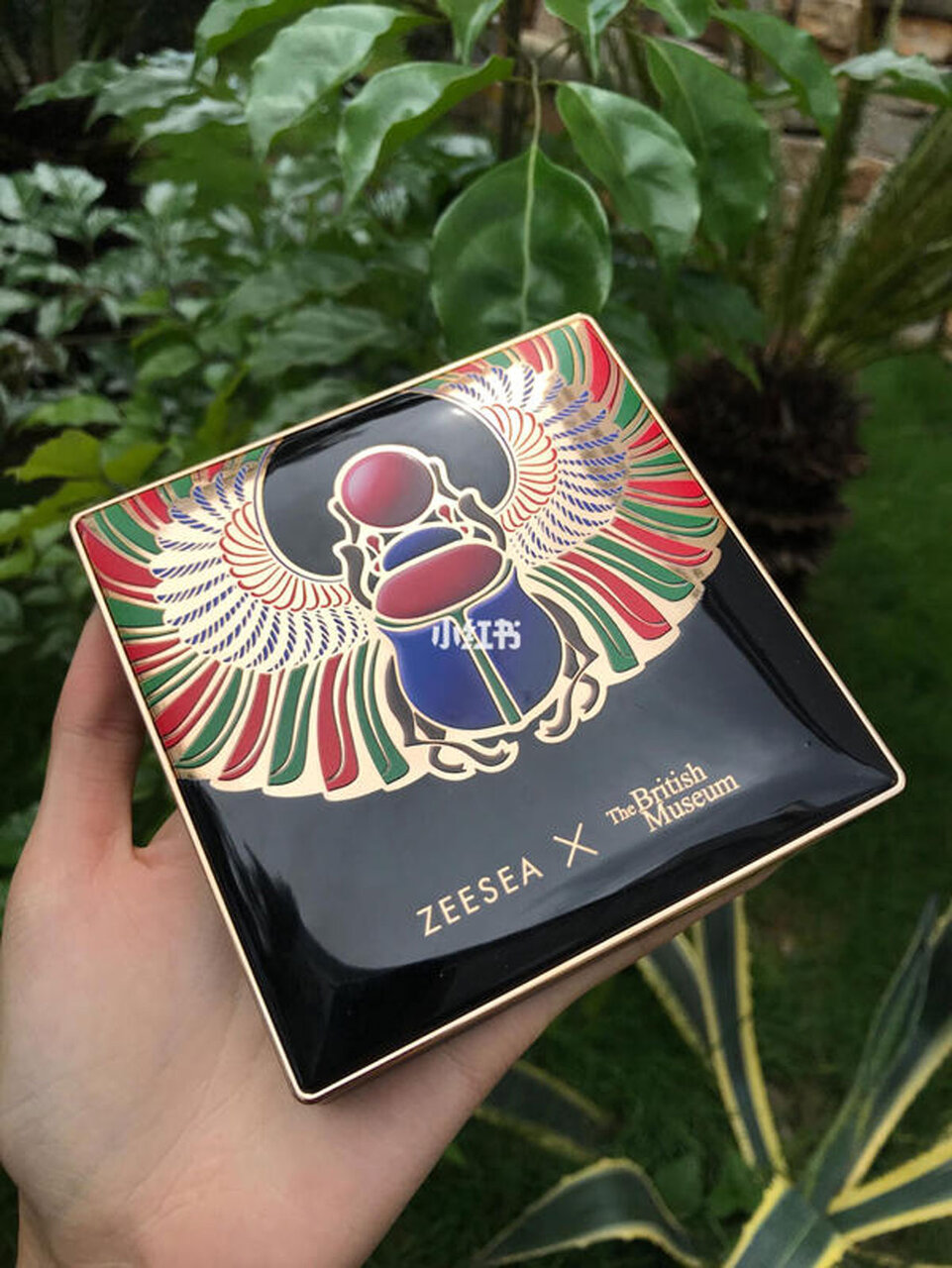 ZEESEA（ズーシー）16色アイシャドウパレット 大英博物館×エジプトシリーズ