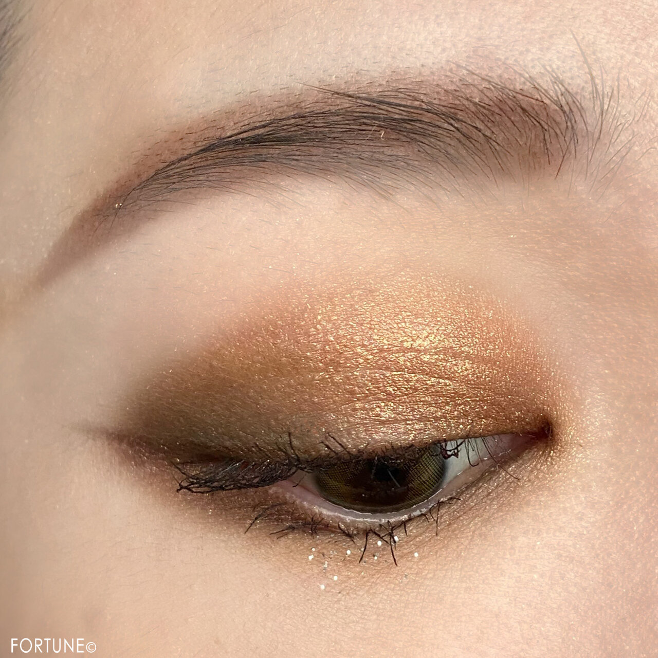 BLACK TIME(ブラックタイム)クイーン 10色アイシャドウパレット