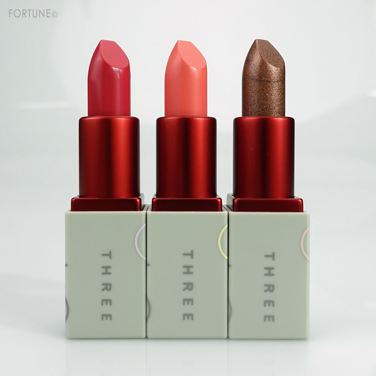 THREE（スリー）2021年ホリデーメイクアップコレクション THREE ファインドユアシークレットナンバー ボックス