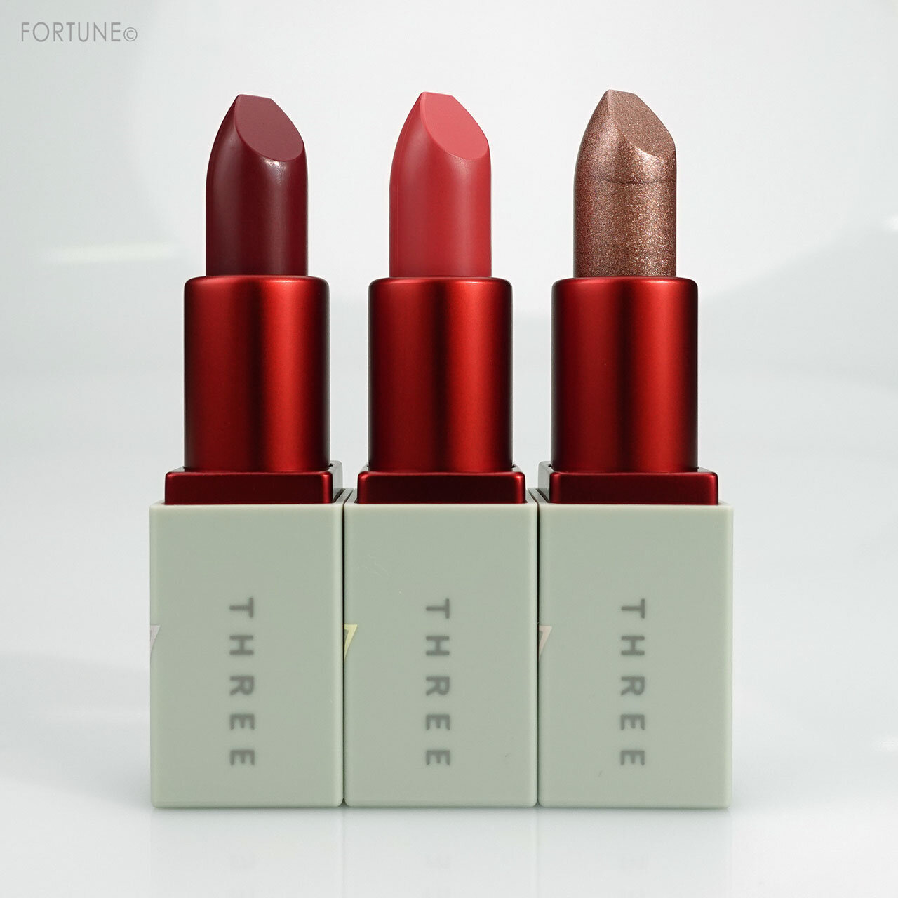 THREE（スリー）2021年ホリデーメイクアップコレクション THREE ファインドユアシークレットナンバー ボックス