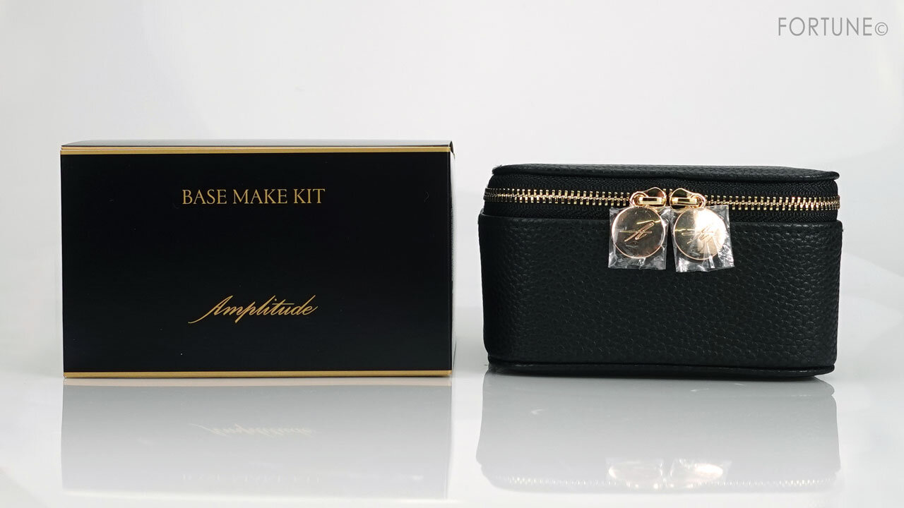 Amplitude（アンプリチュード）2021クリスマスコフレ Amplitude ベースメイクキット a