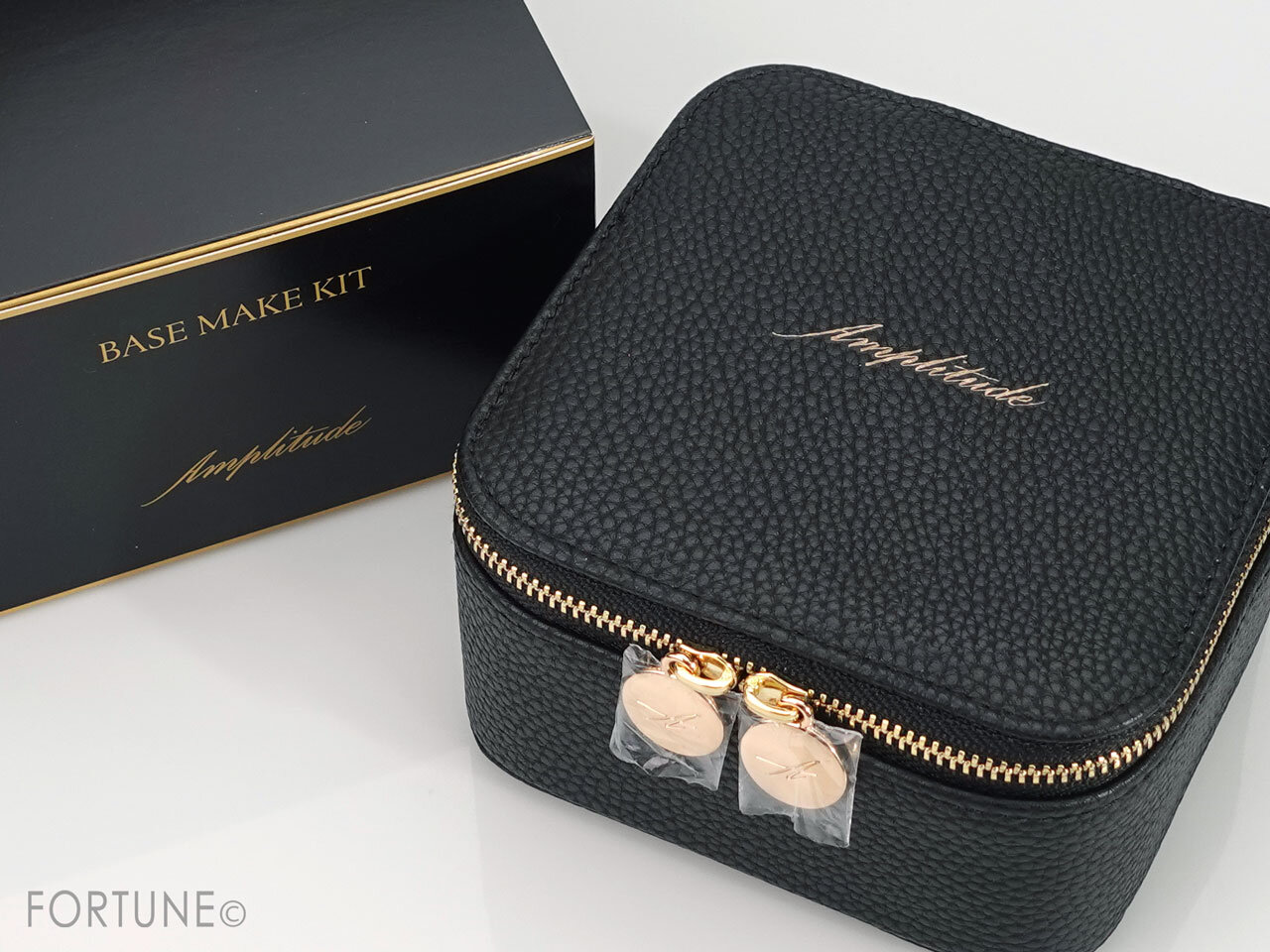 Amplitude（アンプリチュード）2021クリスマスコフレ Amplitude ベースメイクキット a