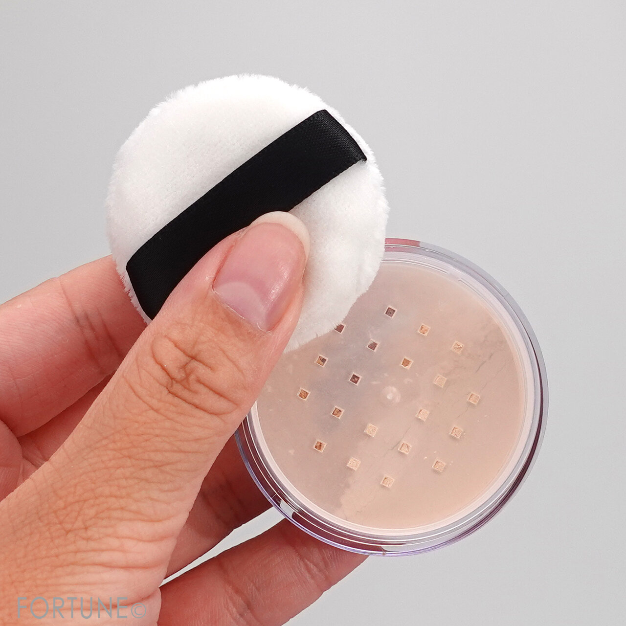 KATE（ケイト）『ケイト　リアルカバーリキッド（ライトグロウ）限定セットⅡ』