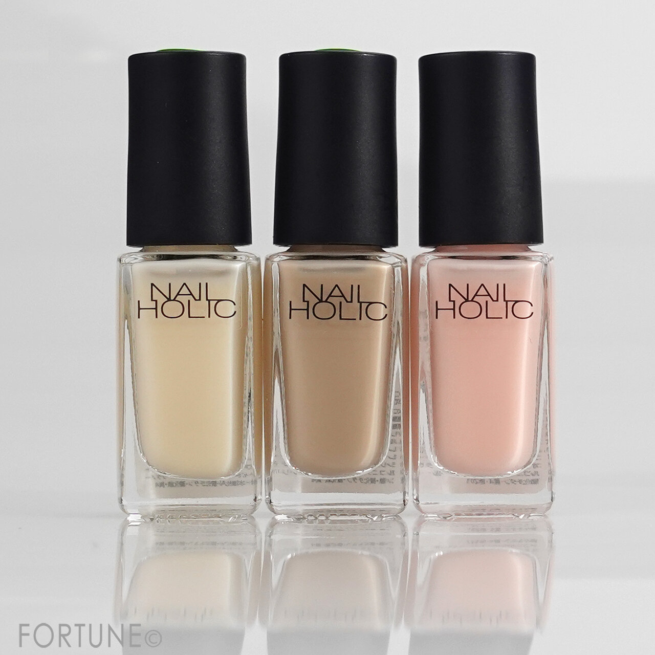 ネイルホリック／Milky color