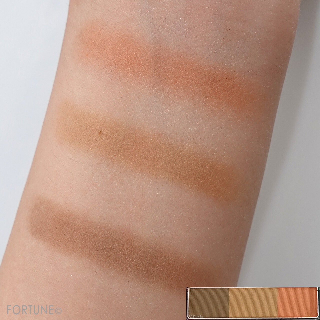 クリスマスコスメ／ちふれ　アイブロー　パウダー