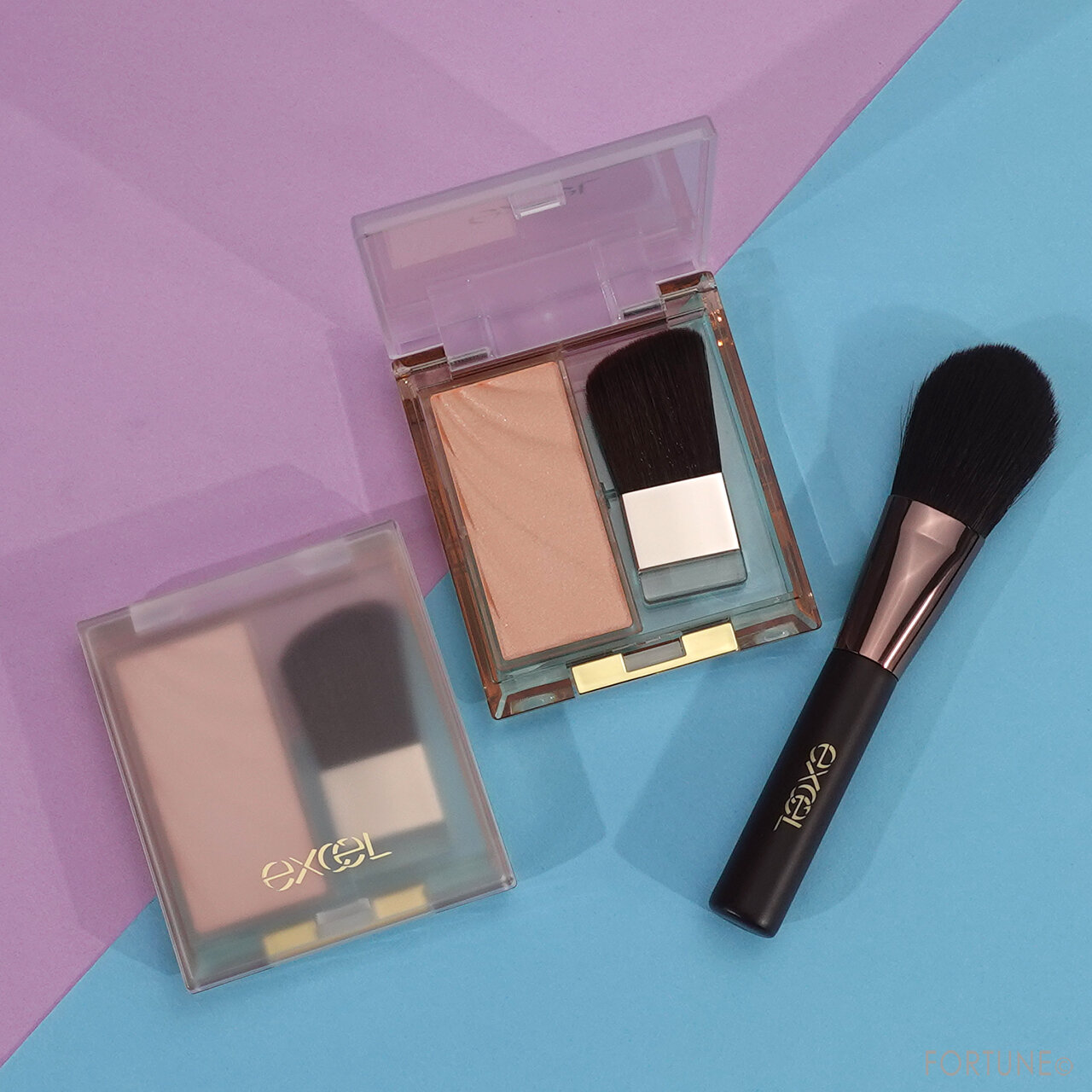 excel（エクセル）サナ エクセル ドレープド シマーグロウ サナ エクセル ハイライトチークブラシ