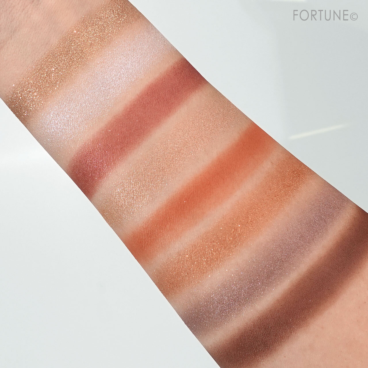 LUNASOL（ルナソル）『アイカラーレーション スペシャルエディション』