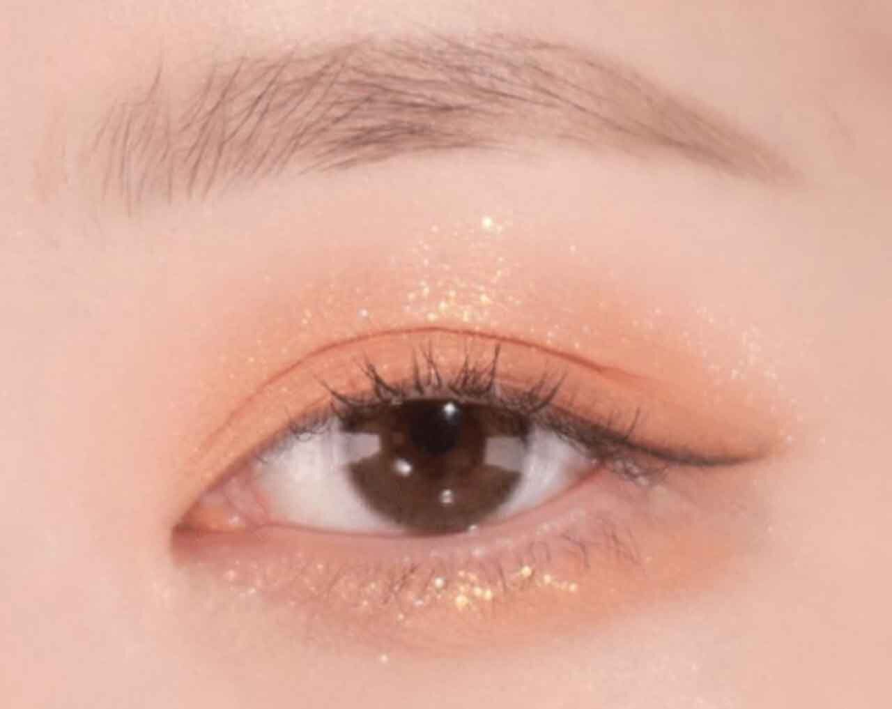 A.BLACK（エイブラック）『グラムチェンジマルチパレット』