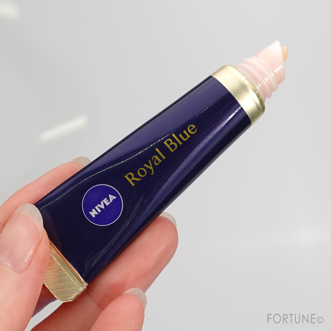 NIVEA（ニベア）ニベア ロイヤルブルーリップ 濃密美容ケア