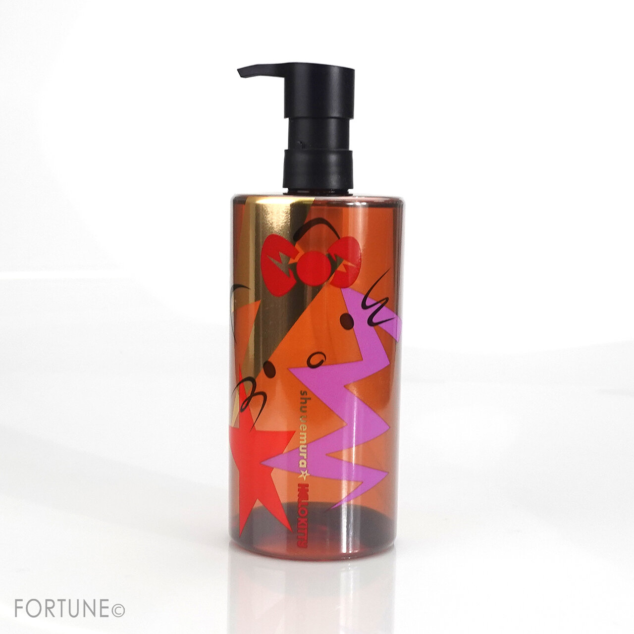 shu uemura（シュウ ウエムラ）｜shu uemura × HELLO KITTY