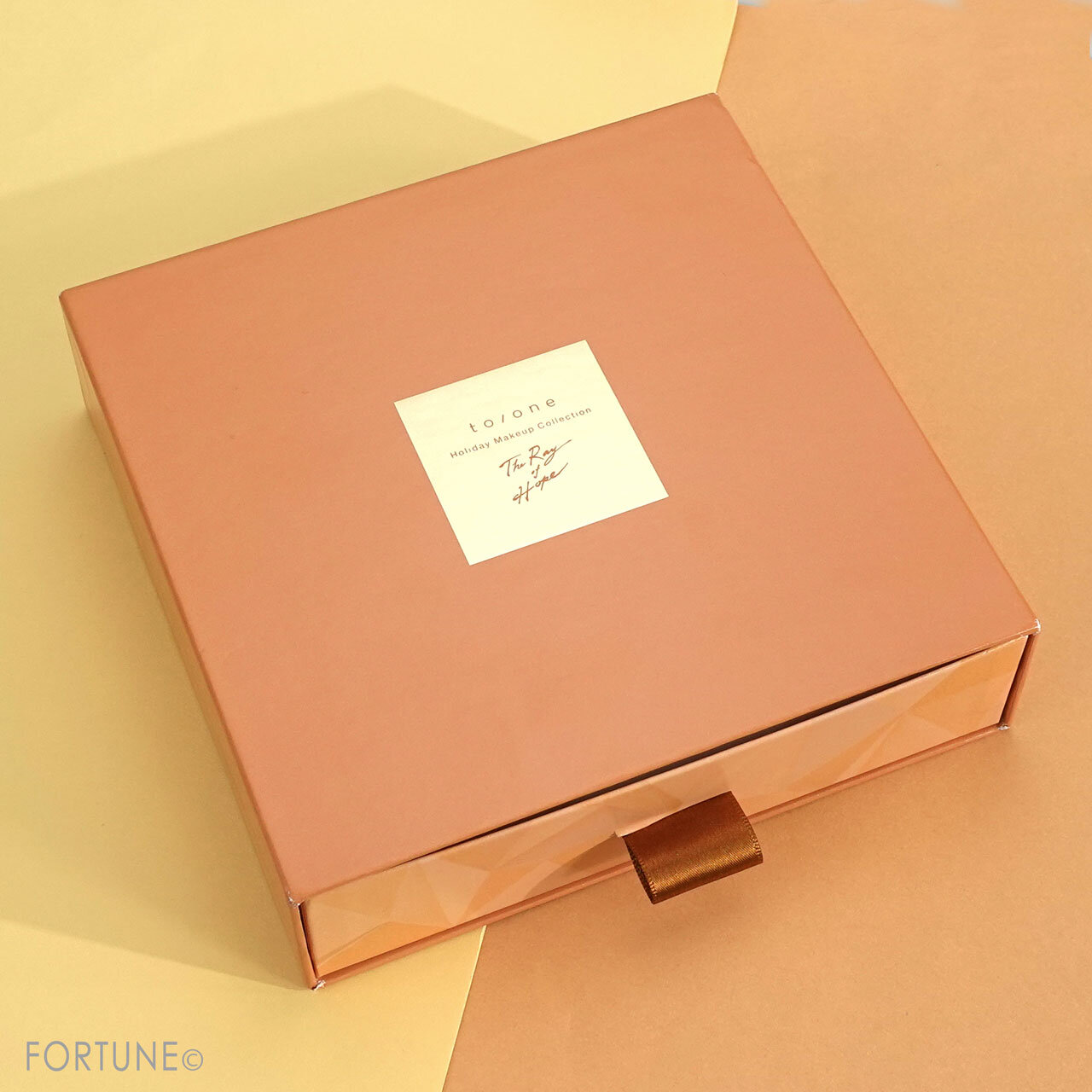 to/one（トーン）／2021年クリスマスコフレ