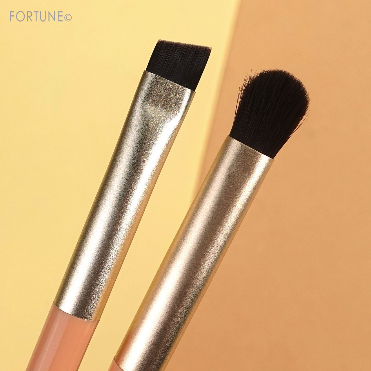 to/one（トーン）／2021年クリスマスコフレ／トーン ホリデー メイクアップ コレクション 2021