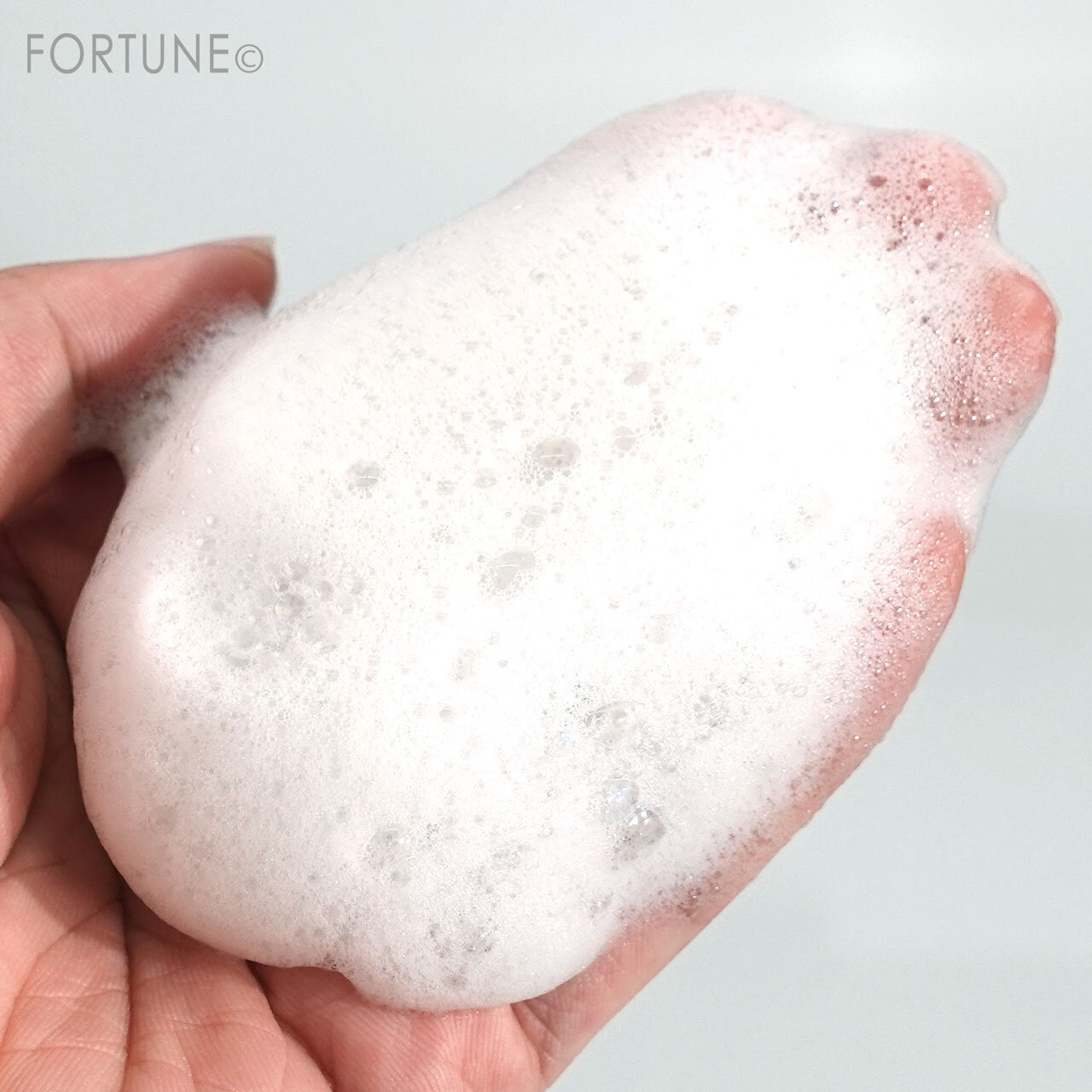 to/one（トーン）／2021年クリスマスコフレ／ホリデー コレクション 2021 フラワリング ハンド ケア