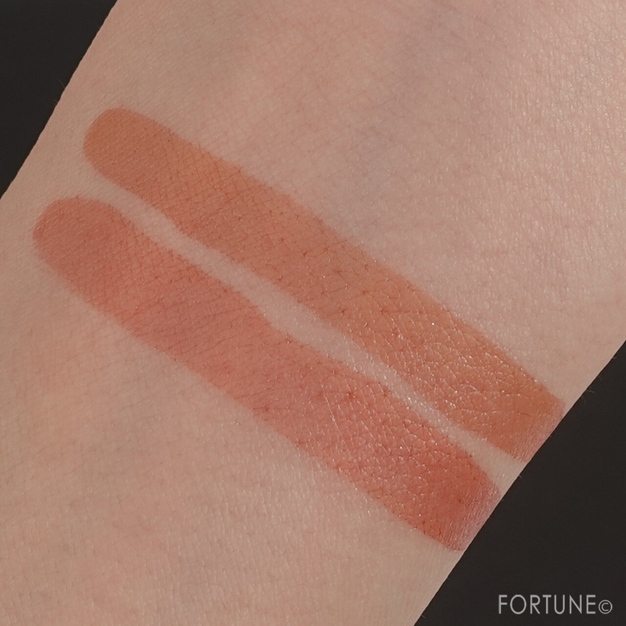 CEZANNE（セザンヌ）『セザンヌ ウォータリーティントリップ』塗布して5分後にティッシュオフ