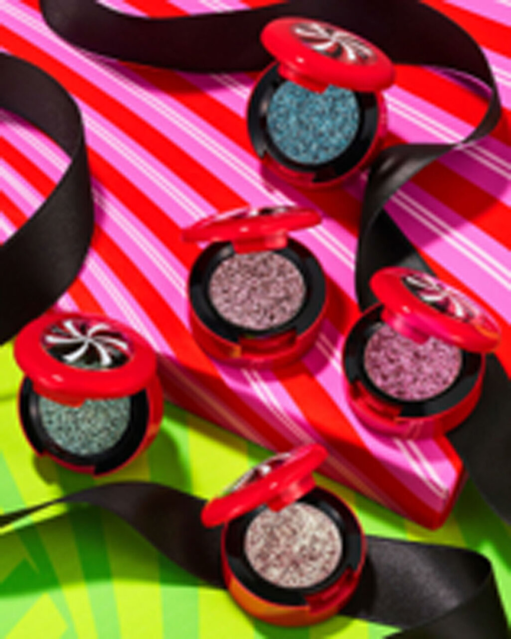 M・A・C（マック）／2021年ホリデーコレクション／シェードシフター デュオクロム アイシャドウ