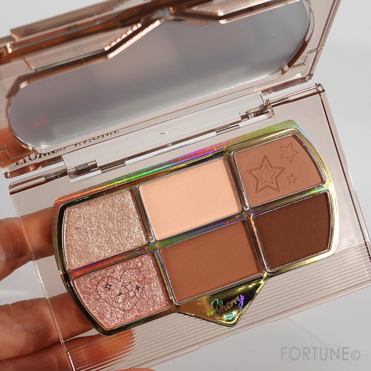 『フラワーノーズ Cherry Love レトロマグネティック アイシャドウ パレット』04 Cheese Box チーズボックス