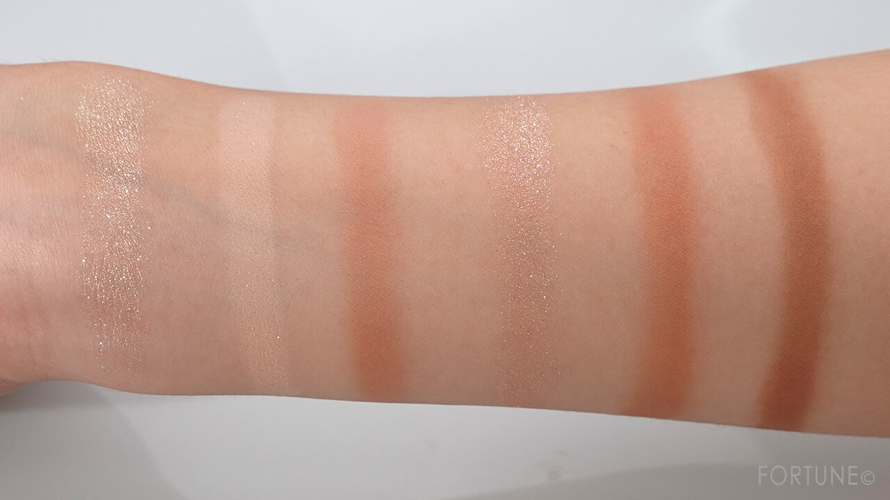 『フラワーノーズ Cherry Love レトロマグネティック アイシャドウ パレット』04 Cheese Box チーズボックス