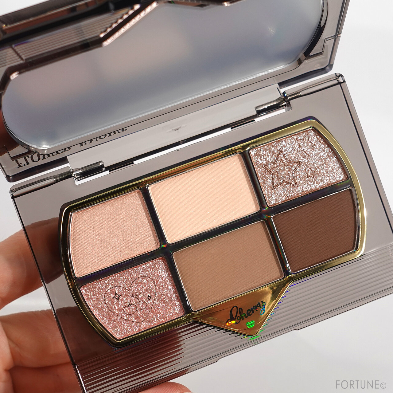 『フラワーノーズ Cherry Love レトロマグネティック アイシャドウ パレット』05 Vinyl Record バイナルレコード