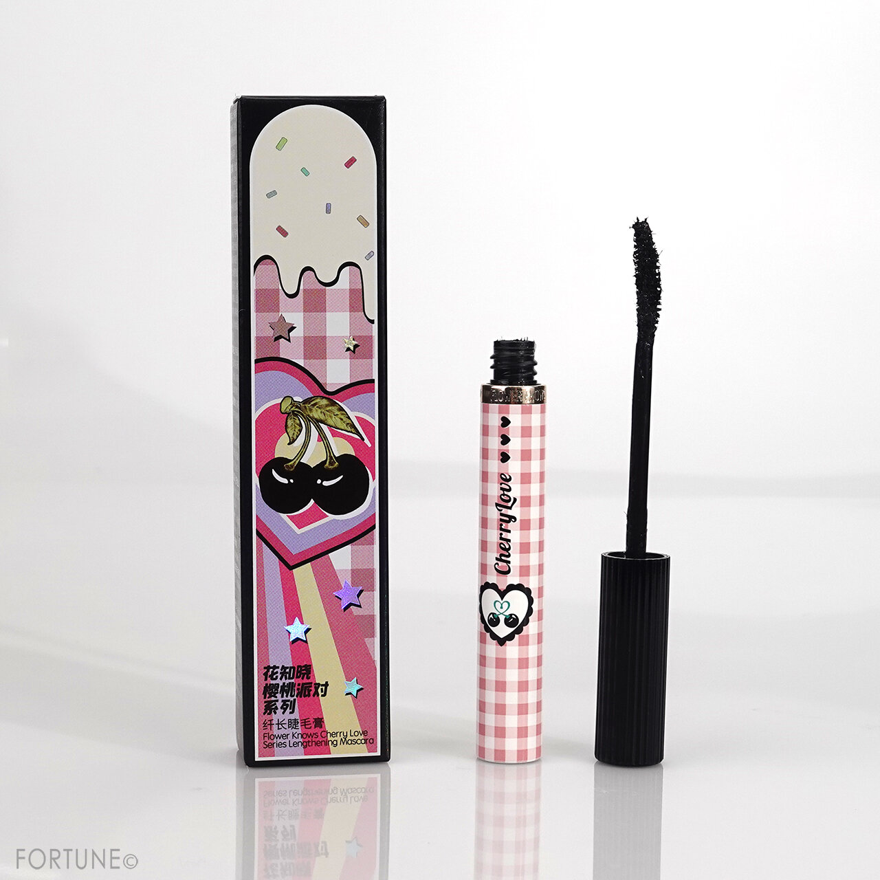 『フラワーノーズ Cherry Love レングス二ング マスカラ 』M01 Cool Black Sugar クールブラックシュガー（黒）