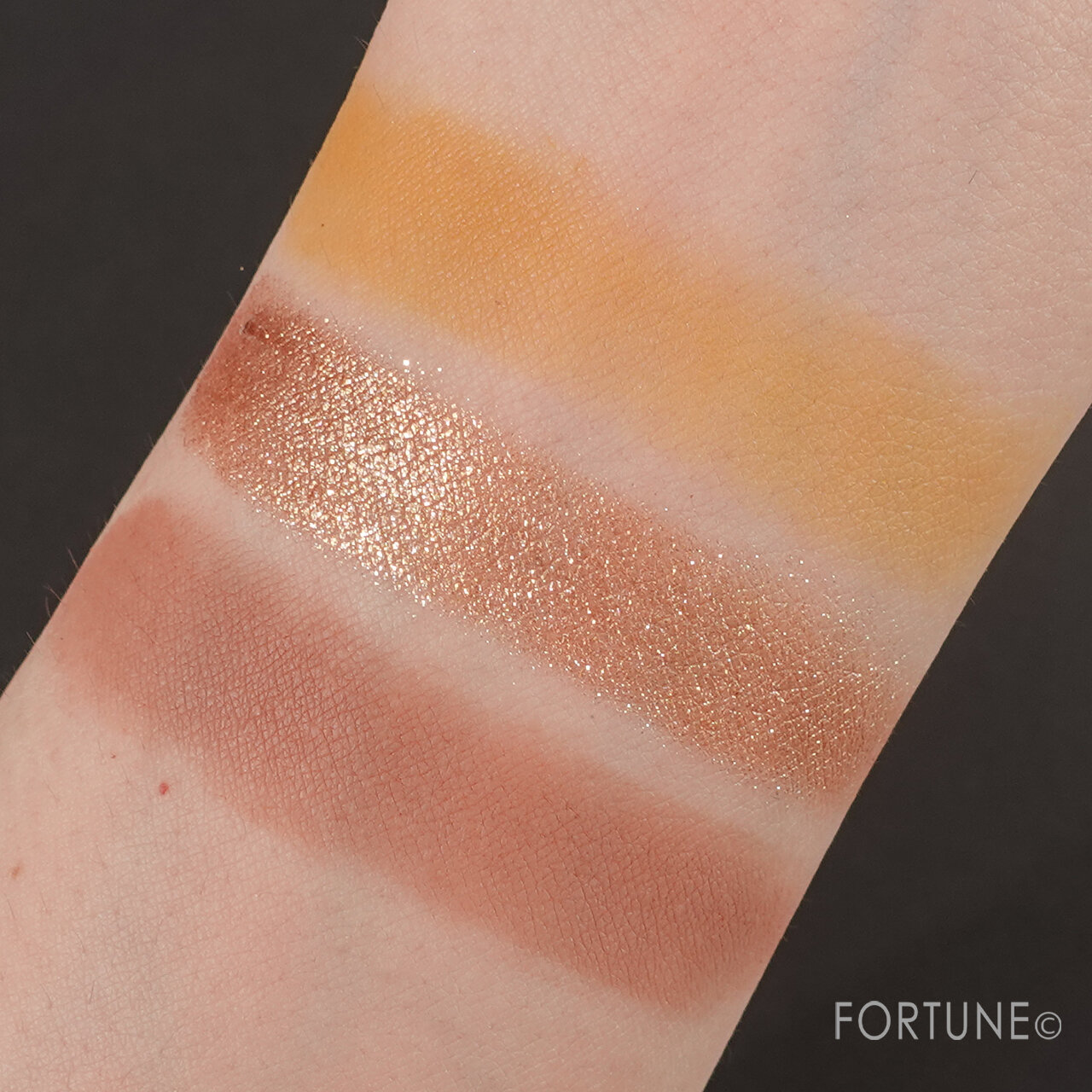 LEEMEMBER（リメンバー）／3色マロンアイシャドウパレット／#02 パインケーキ