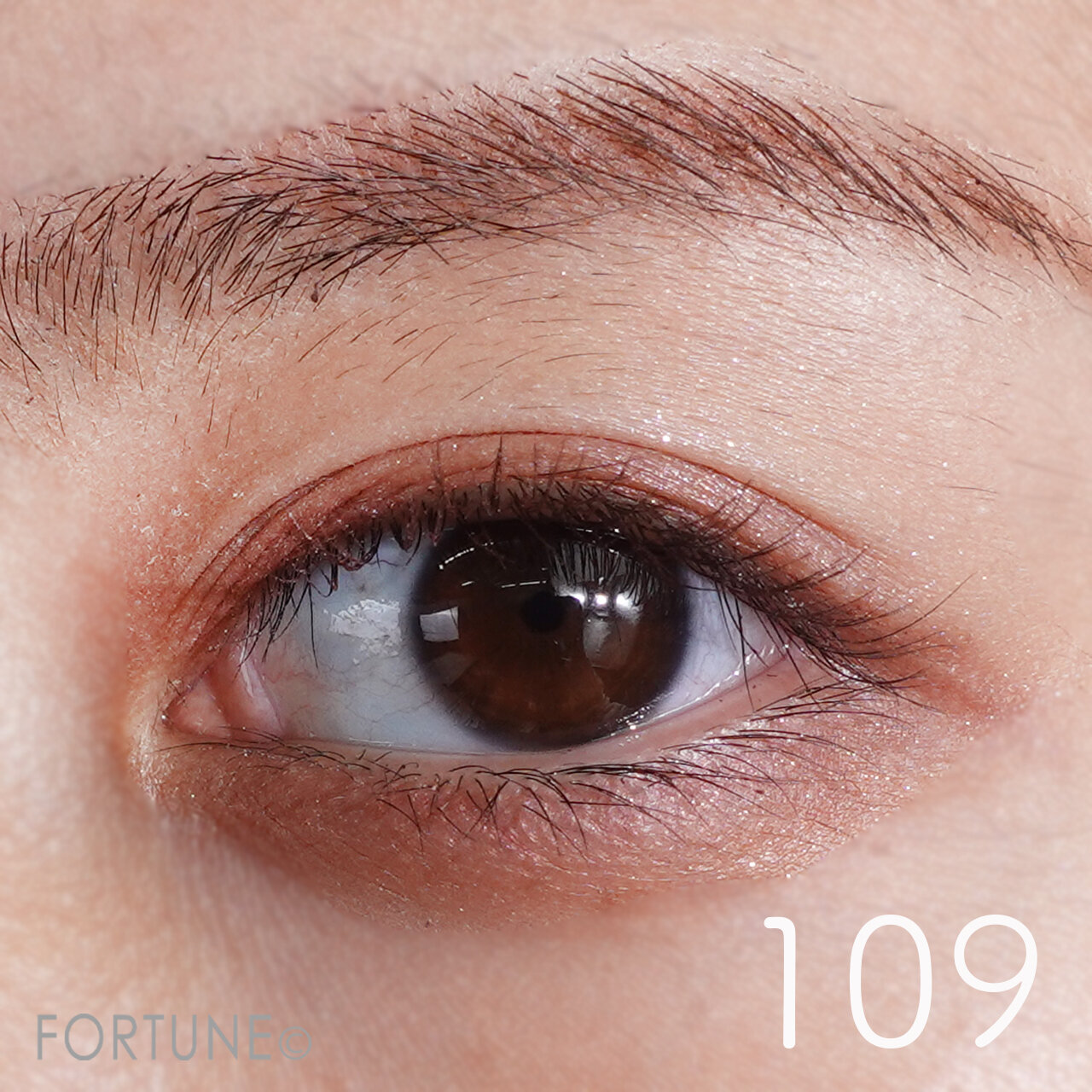 RIMMEL『リンメル　ショコラスウィート　アイズ』