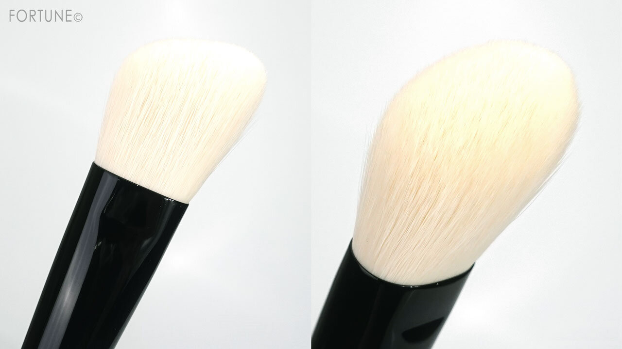 2022春新作コスメ「アディクション ブラッシュブラシ 10」