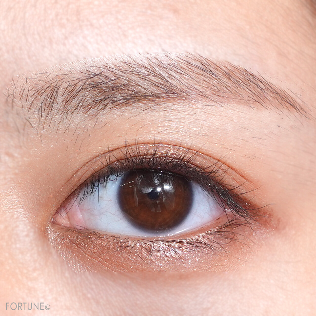 IM UNNY（アイムユニ）『マルチアイシャドウパレット』＃01オールザットベイシック