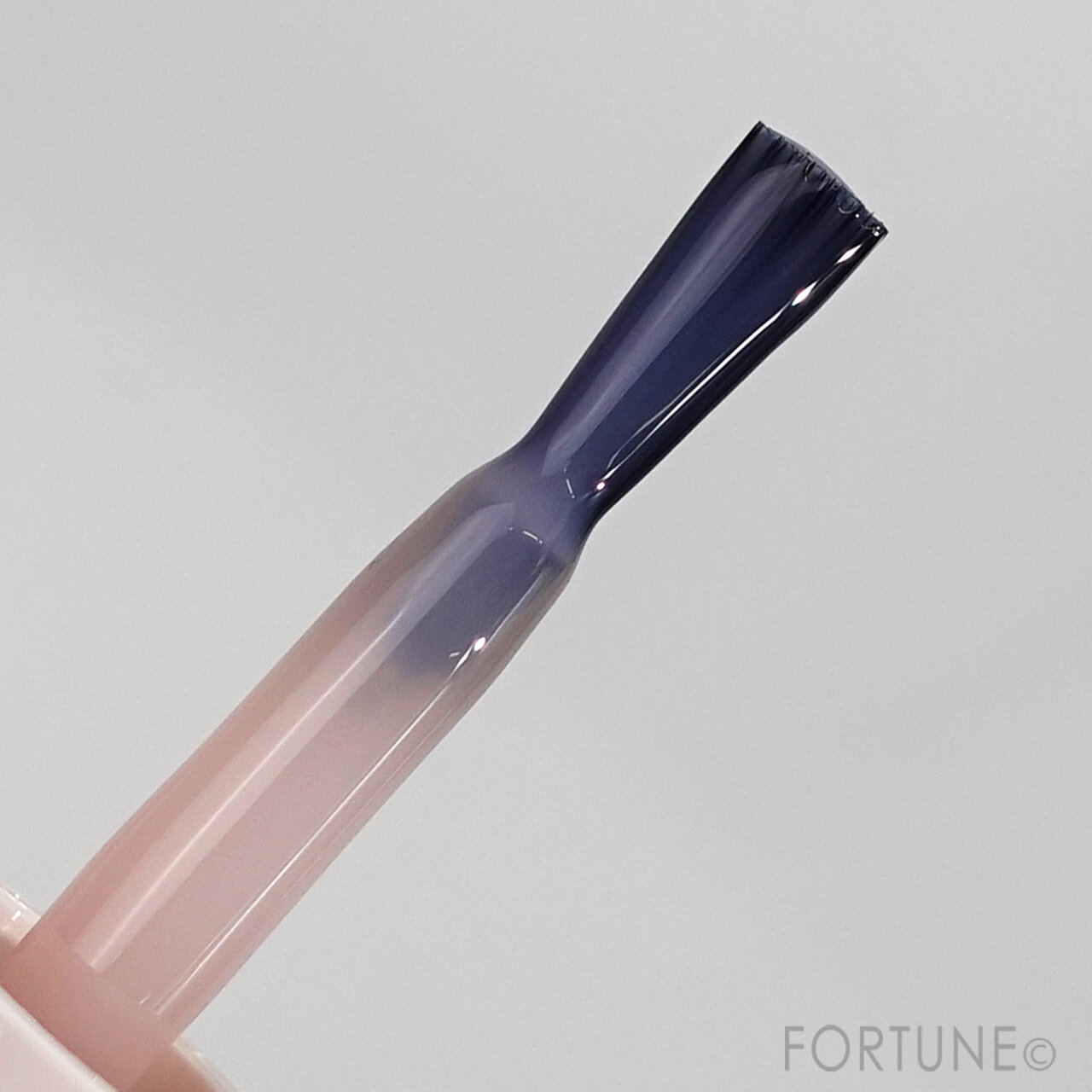 『パラドゥ　ネイルファンデーション』