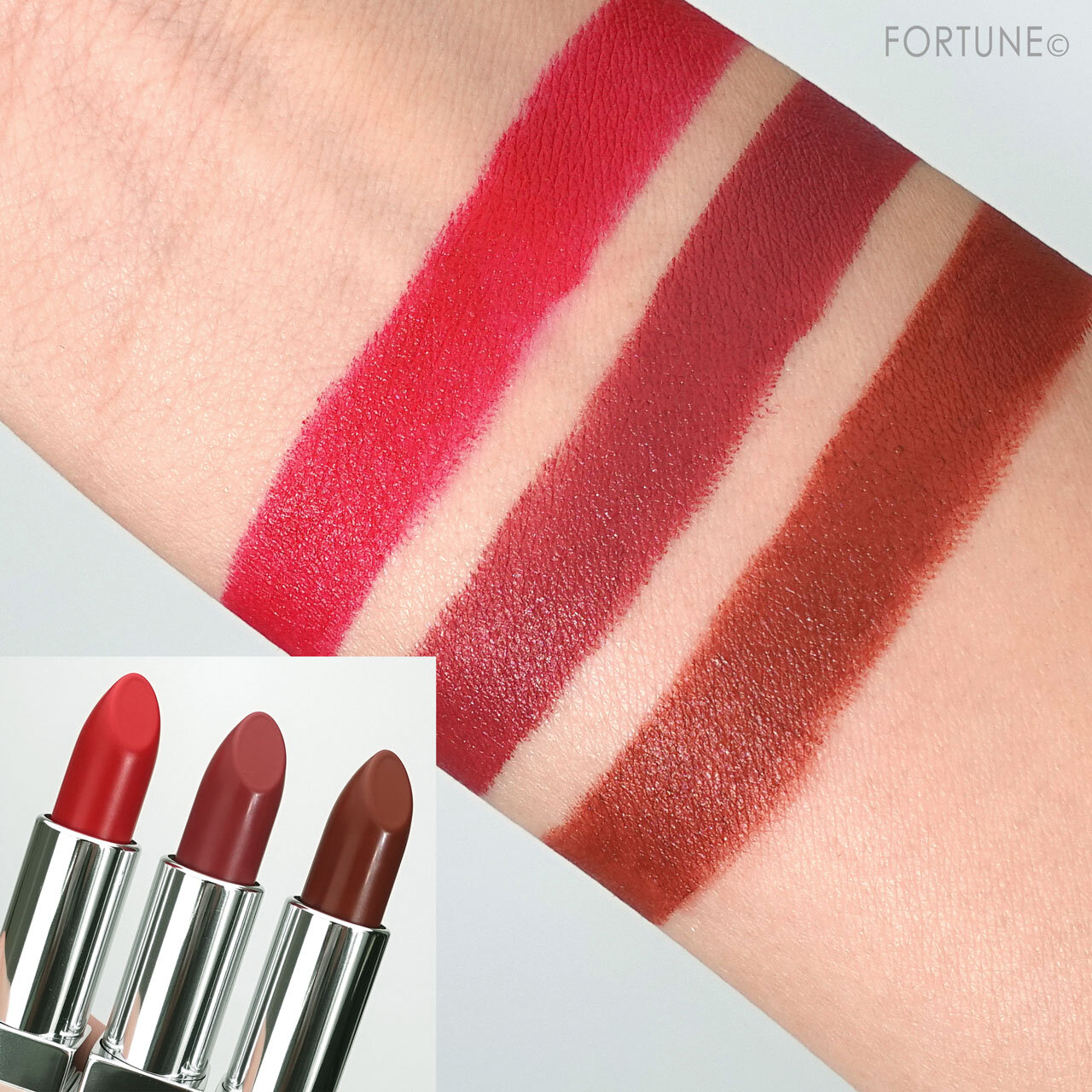 RMK リップスティック コンフォート マットフィットベルベット　スウォッチ