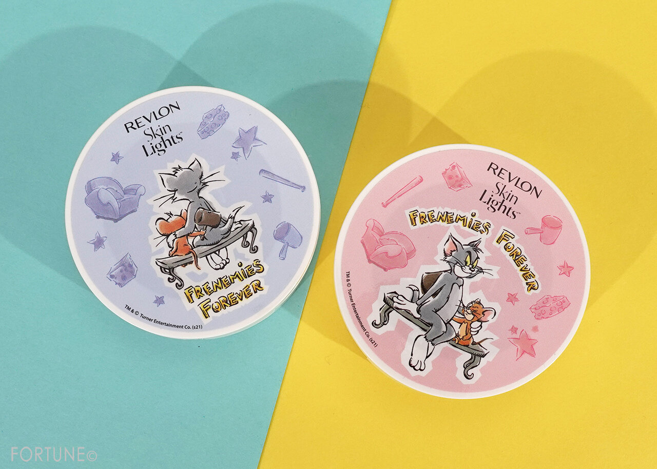 レブロン スキンライト プレスト パウダー N ＜限定パッケージ＞