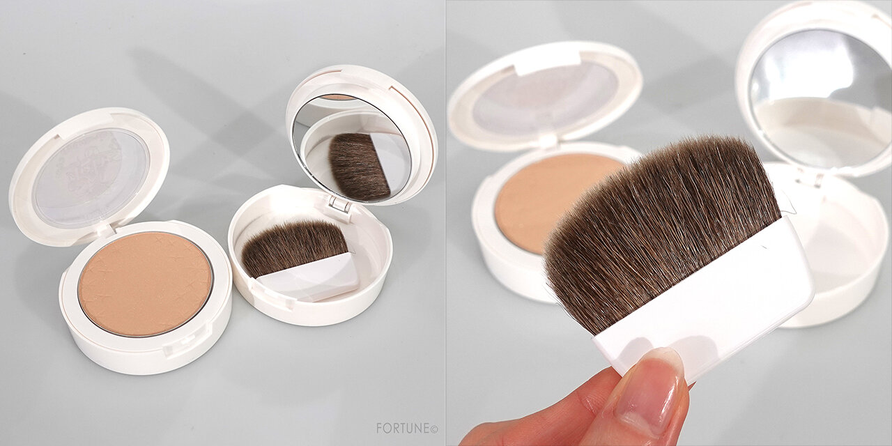 レブロン スキンライト プレスト パウダー N ＜限定パッケージ＞