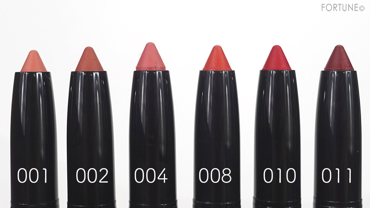 レブロン（REVLON）カラーステイ マット ライト クレヨン