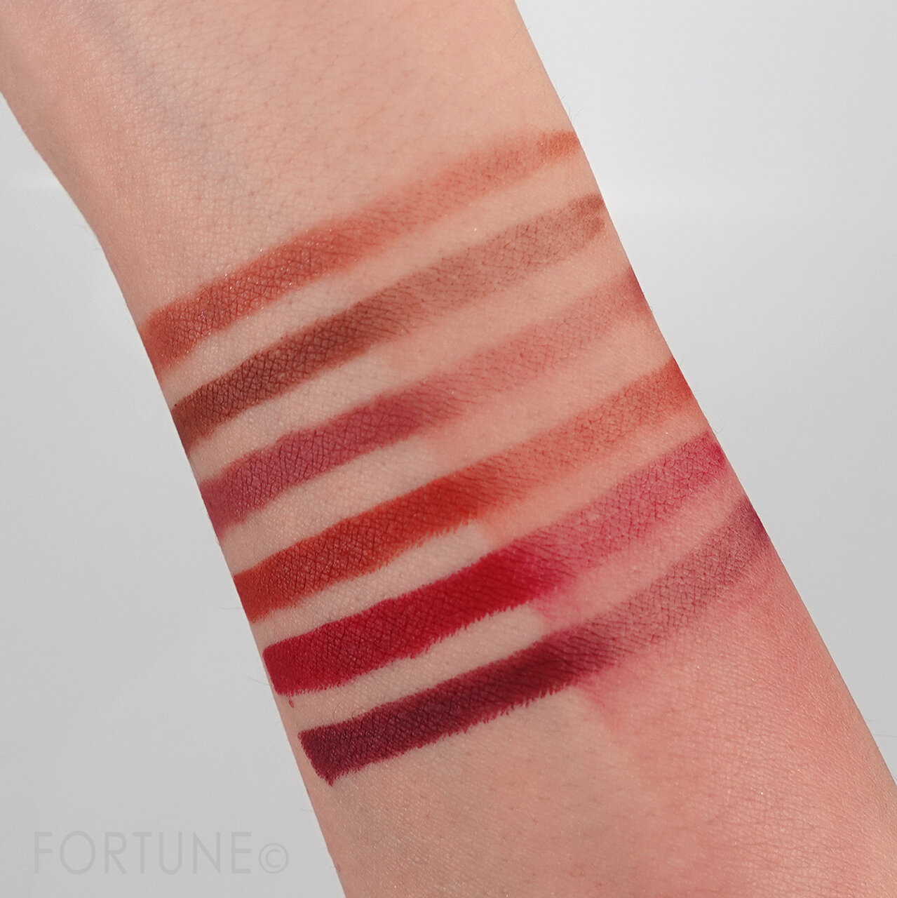 レブロン（REVLON）カラーステイ マット ライト クレヨン/ティッシュオフ