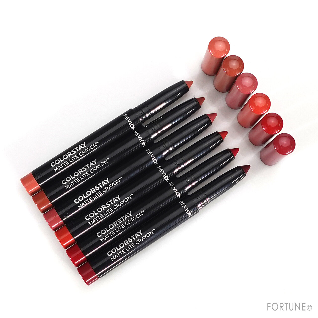 レブロン（REVLON）カラーステイ マット ライト クレヨン