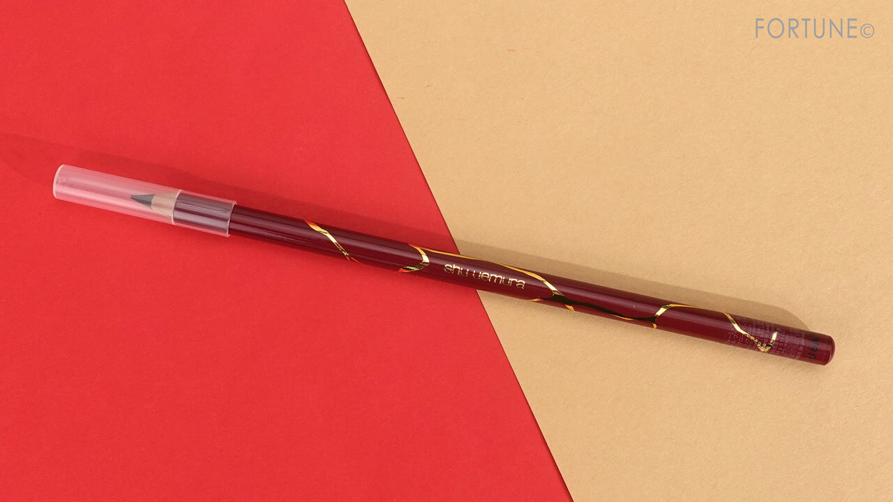 shu uemura（シュウ ウエムラ）『ルージュ アンリミテッド ラッシュ ラヴァ レッド コレクション』ハード フォーミュラ ハード9