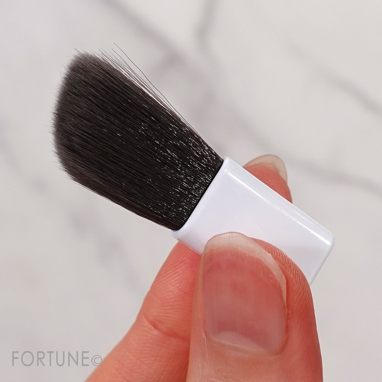 ちふれ　ななめカットブラシ