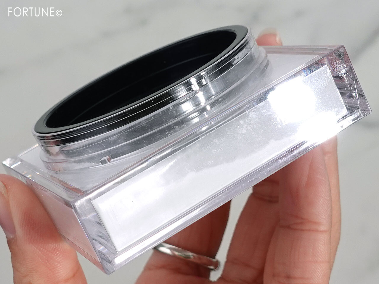 shu uemura（シュウ ウエムラ）　アンリミテッド mopo™️ ルース パウダー　新作