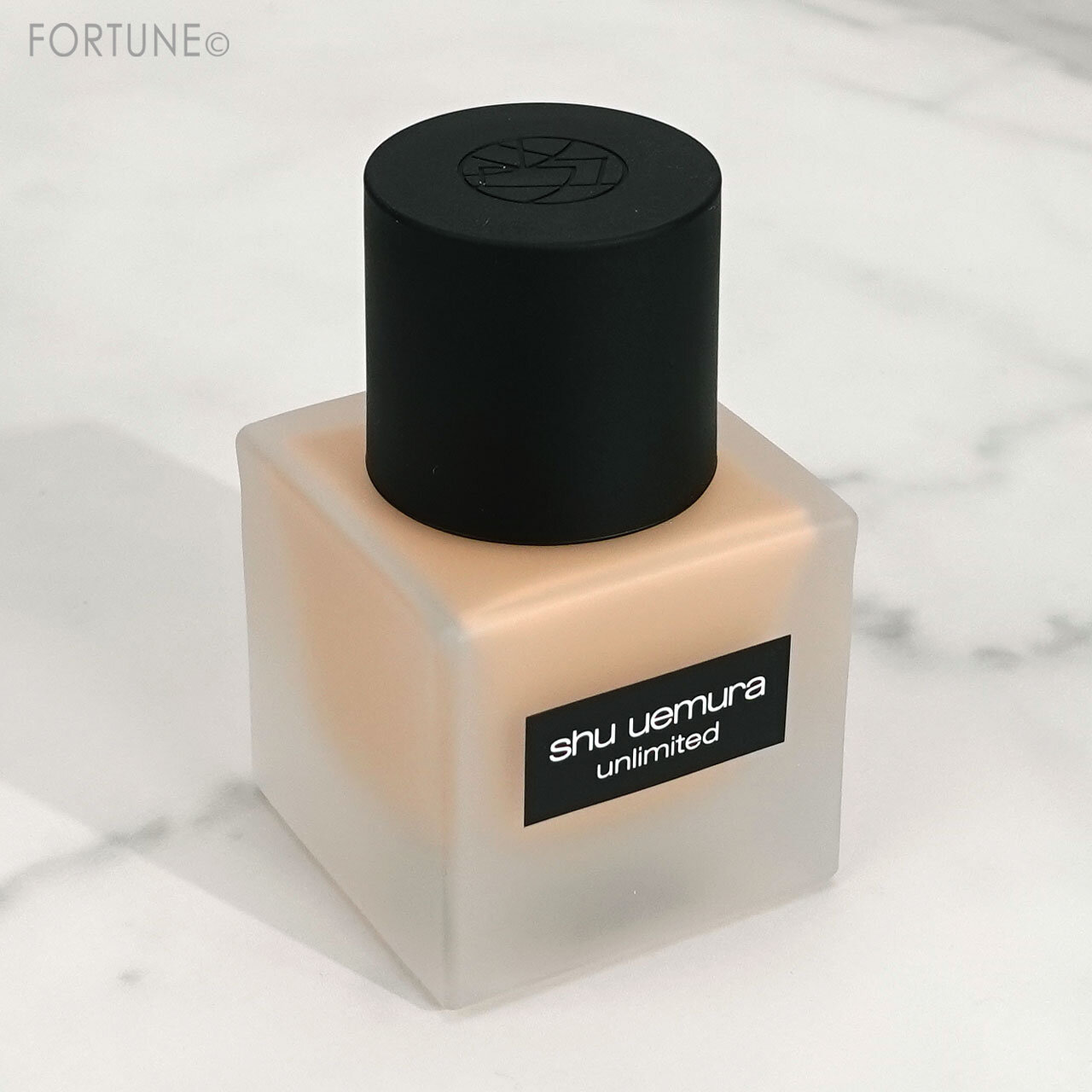 shu uemura（シュウ ウエムラ）　ファンデーション　アンリミテッド ラスティング フルイド
