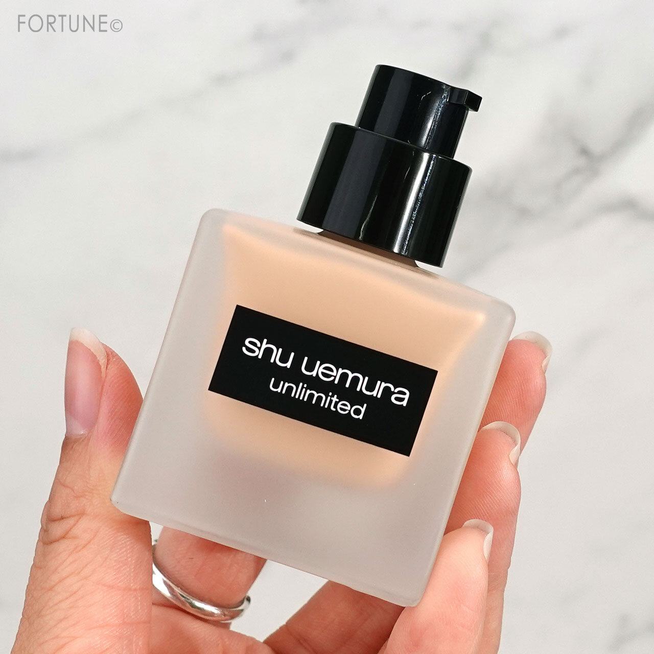 shu uemura（シュウ ウエムラ）　ファンデーション　アンリミテッド ラスティング フルイド