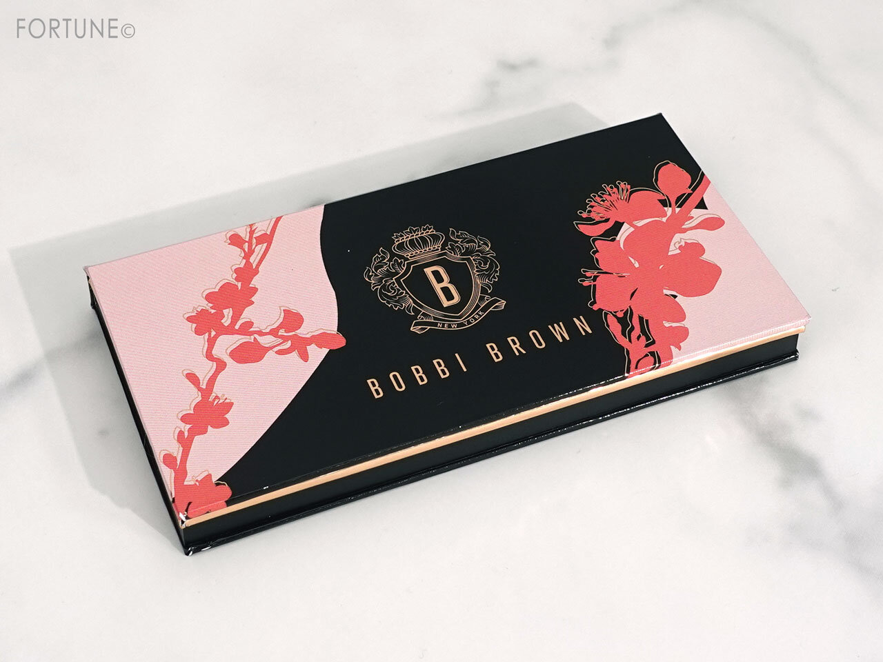 BOBBI BROWN（ボビイ ブラウン）　グロウ ＆ ブロッサム コレクション　ペタル ウォッシュ アイシャドウ パレット