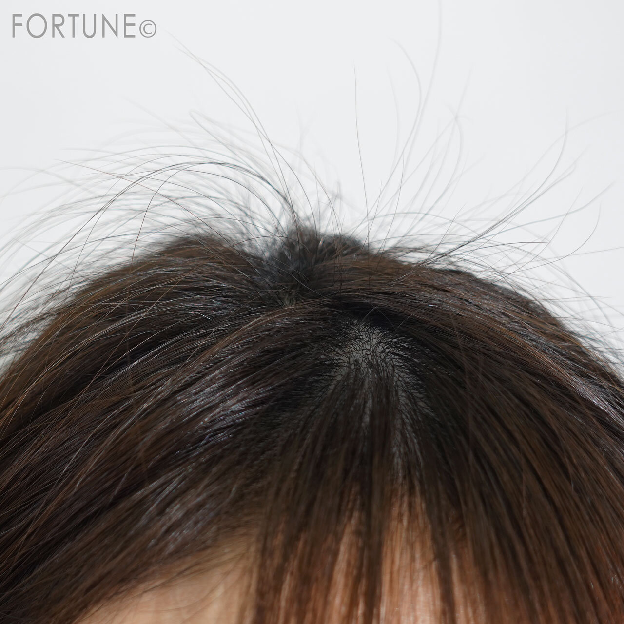 セザンヌ ヘアケアマスカラ「00クリア」