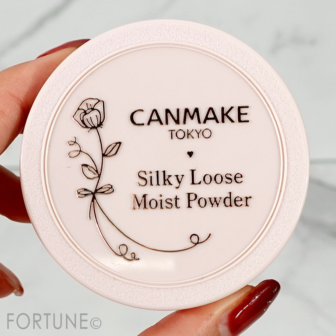 CANMAKE（キャンメイク）『シルキールースモイストパウダー』