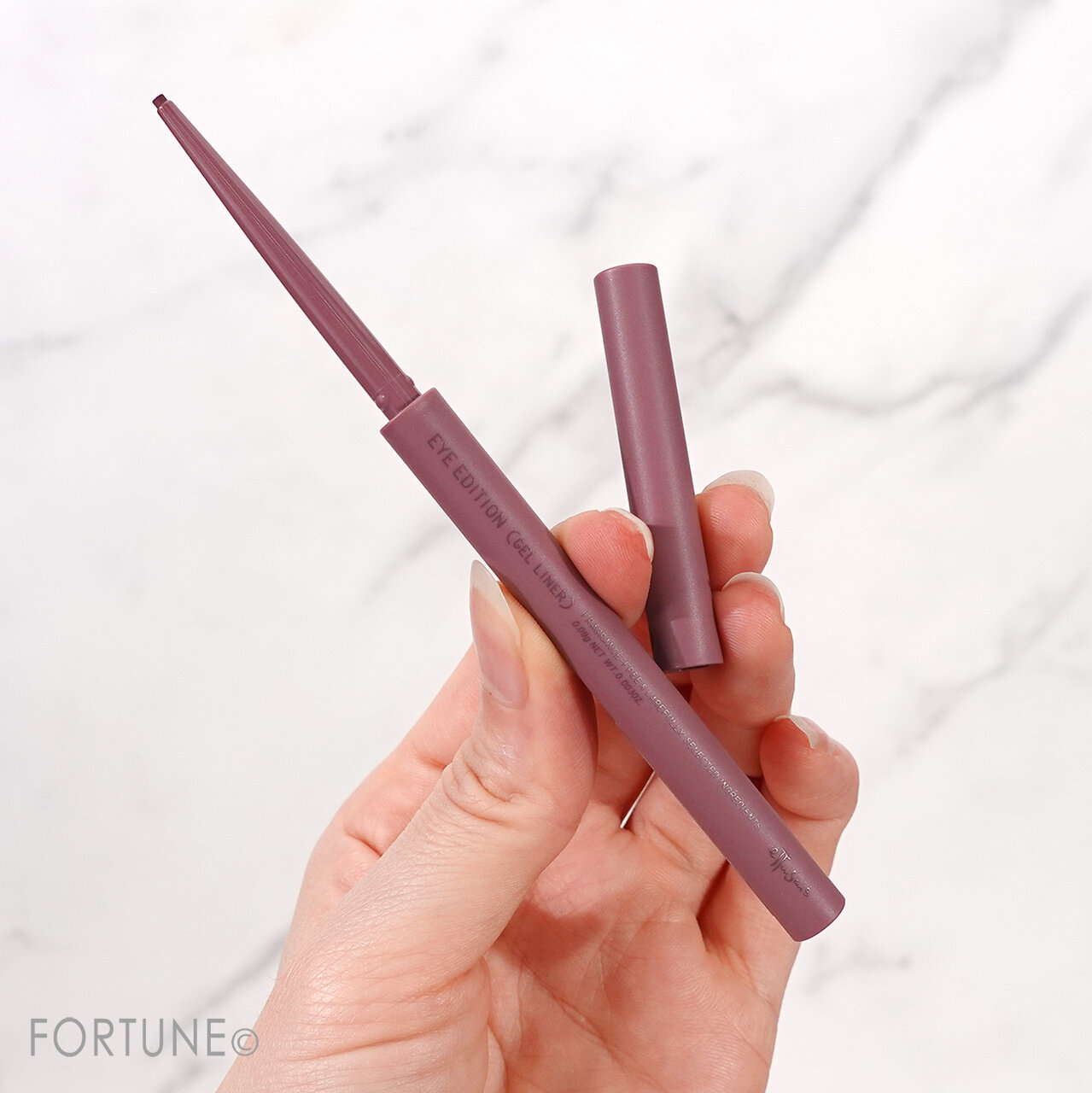 ettusais(エテュセ)　アイエディション　カシスシナモン　ジェルライナー